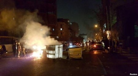 Tehranda iğtişaşlar: 5 polis öldü, 30 yaralı – Video