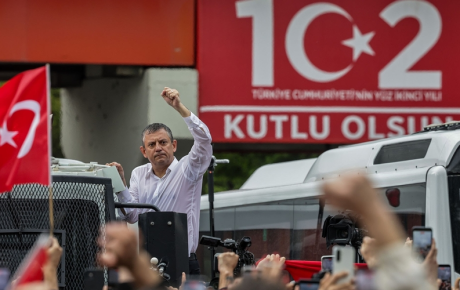 CHP-də zəlzələ: Özgür Özəl elan etdi – 90 deputatla bağlı sensasion iddia