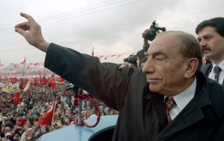 Alparslan Türkeş -həyat və fəaliyyəti
