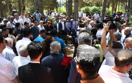 Xalq şairi Nəriman Həsənzadə I Fəxri xiyabanda dəfn edildi