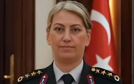 Türkiyənin ilk qadın generalı OLDU