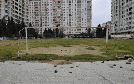 “Məhsul” stadionu baxımsız vəziyyətdə – Meydançanı kol-kos basıb, tribunalar dağılıb – VİDEO