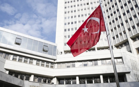 Türkiyə İsrailin Suriyadakı aviabazaya zərbələrini pislədi