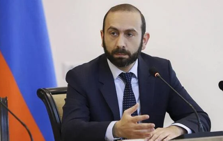 Mirzoyan: “Azərbaycan tələb etmir, şərt qoyur”