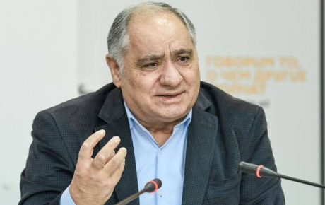 Professor etibarlı məlumat mənbələrinin azlığından gileyləndi – çıxış yolu nədir?